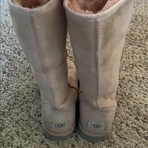 Light Pink Ugg Boots